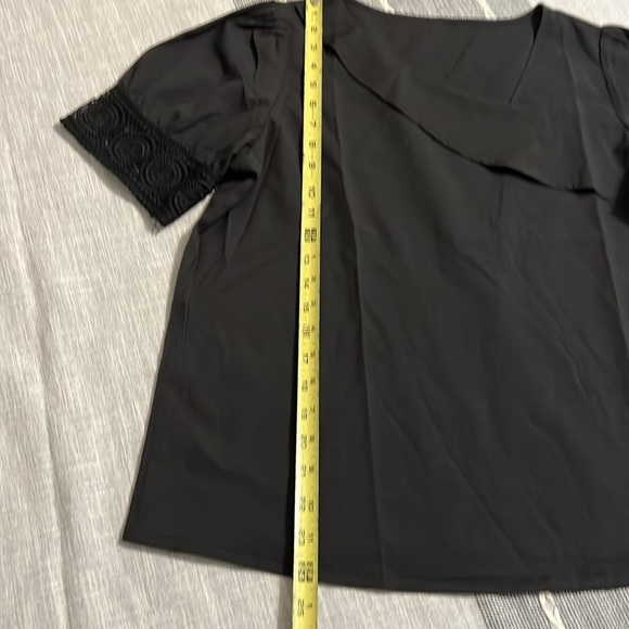 Emery Rose blouse top - Picture 5 of 8